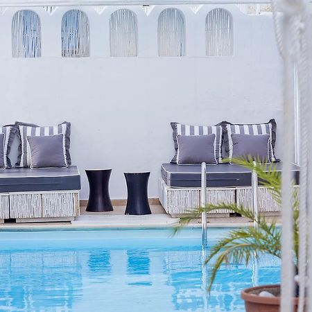 Loizos Stylish Residences ฟิรา ภายนอก รูปภาพ