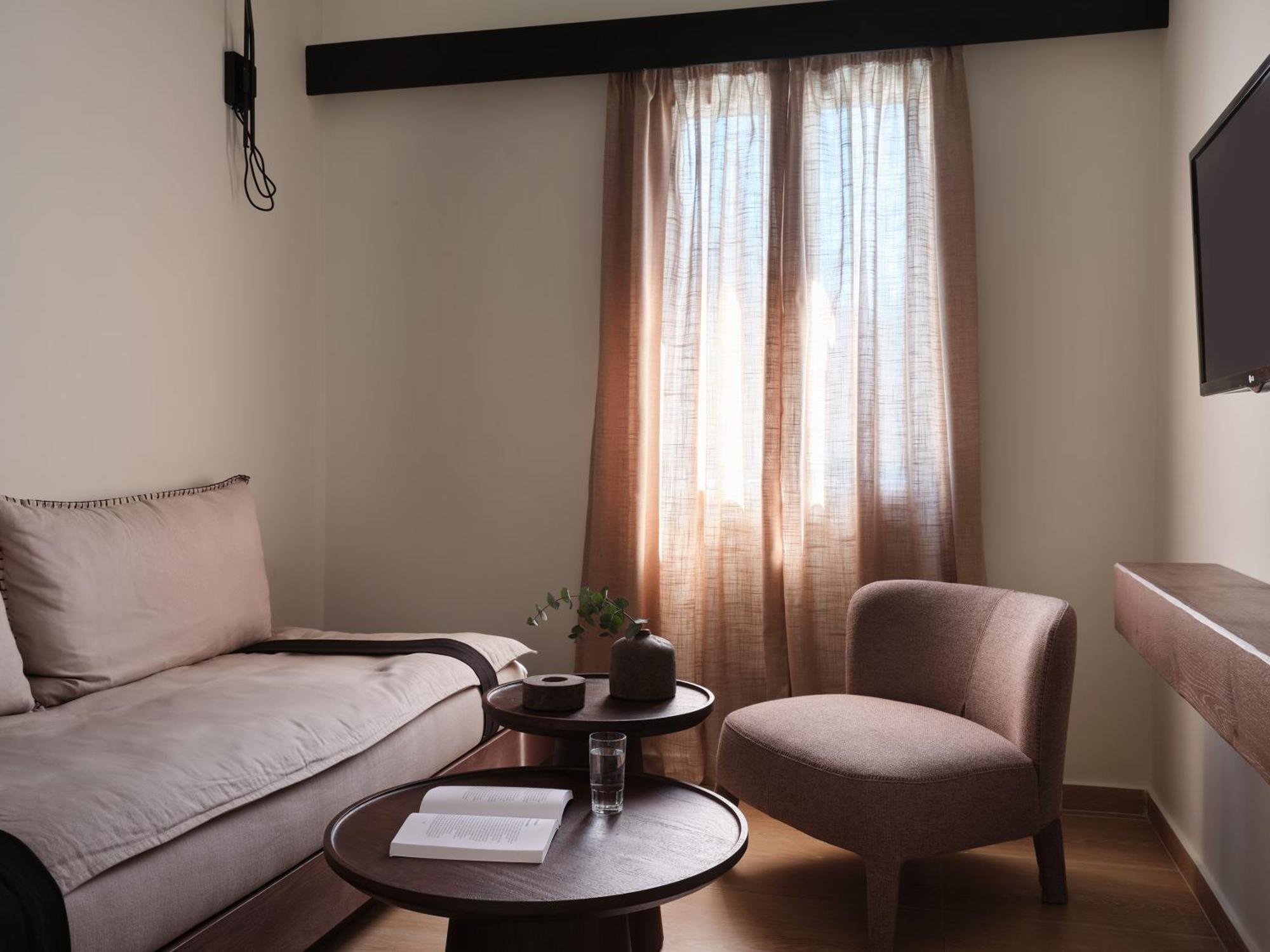 Loizos Stylish Residences ฟิรา ภายนอก รูปภาพ