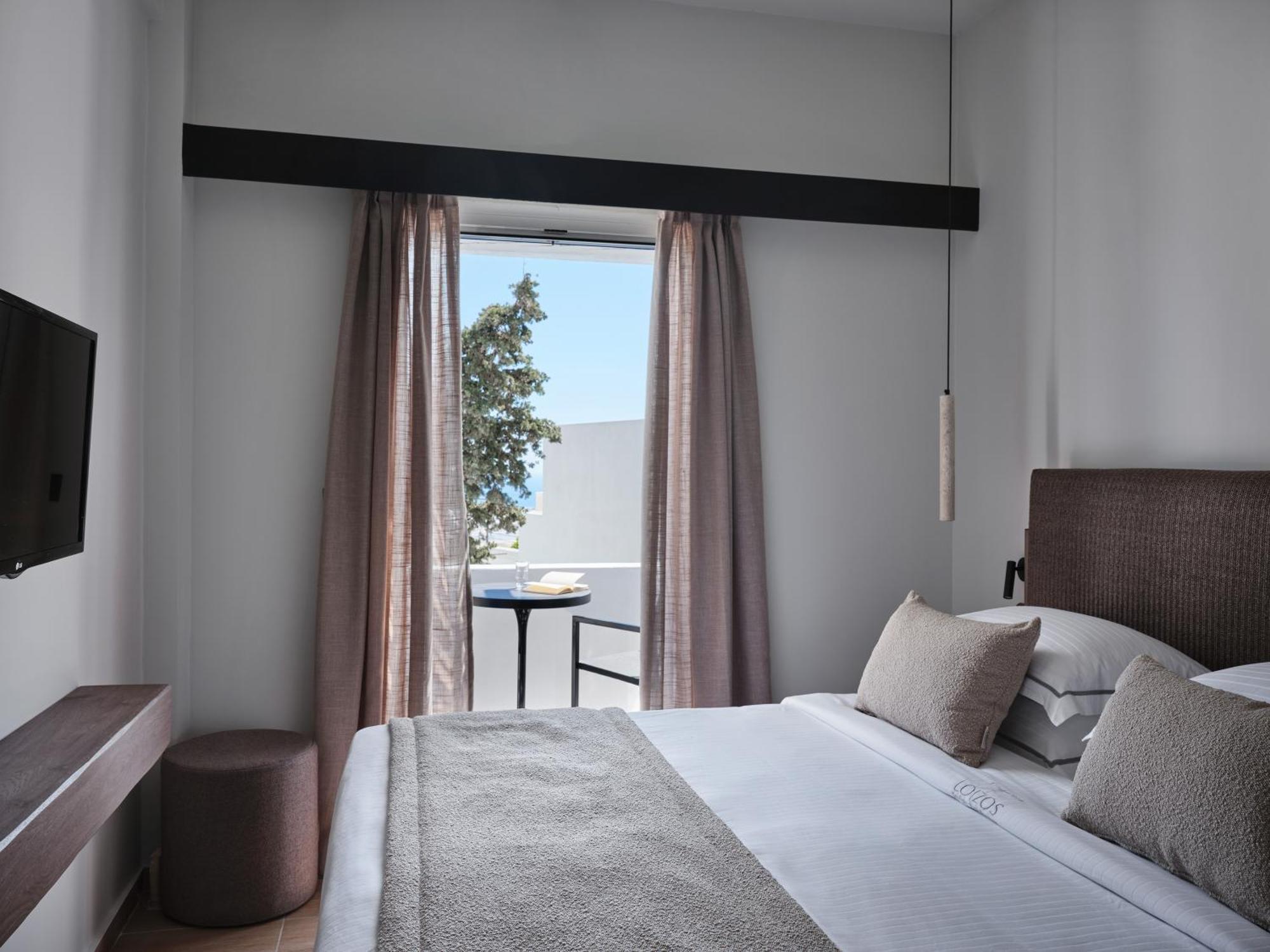 Loizos Stylish Residences ฟิรา ภายนอก รูปภาพ