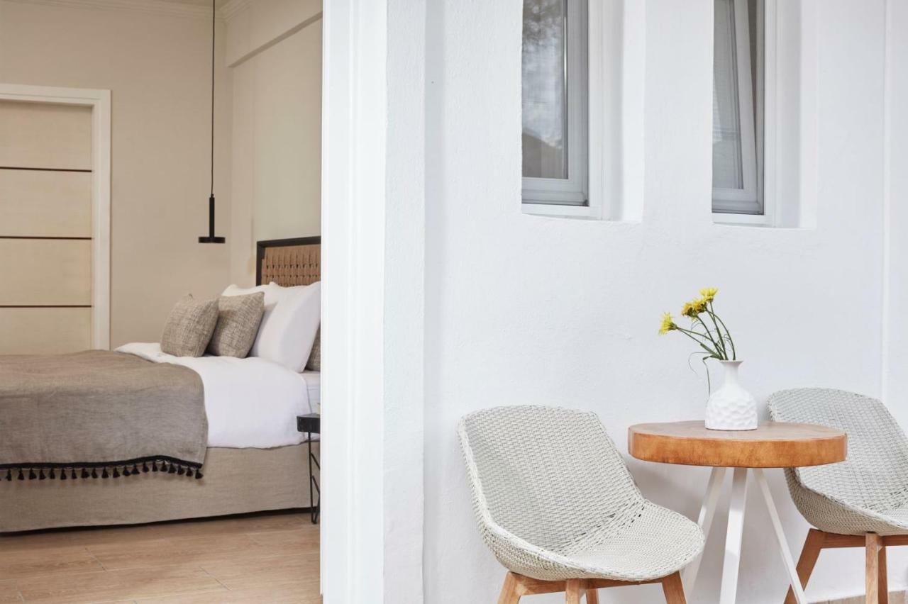 Loizos Stylish Residences ฟิรา ภายนอก รูปภาพ