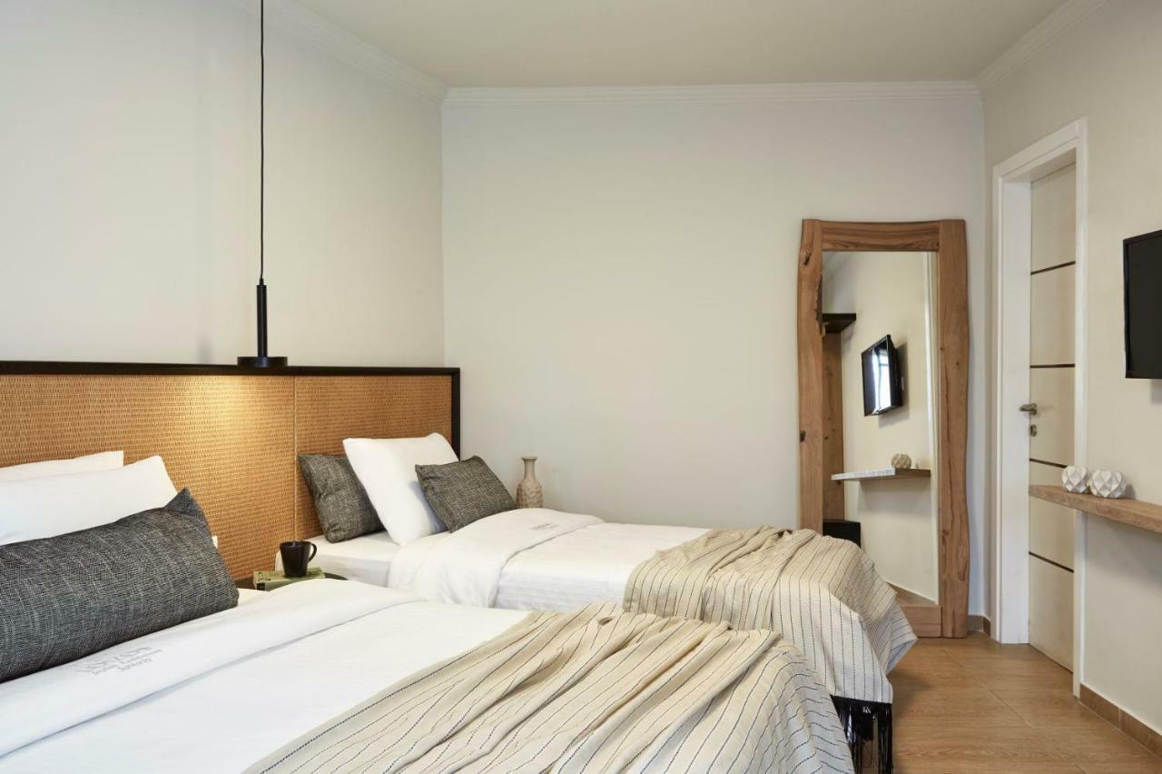 Loizos Stylish Residences ฟิรา ภายนอก รูปภาพ